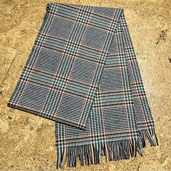 Men’s Glen Plaid Woven Fringed Scarf - Picture 10 of 12